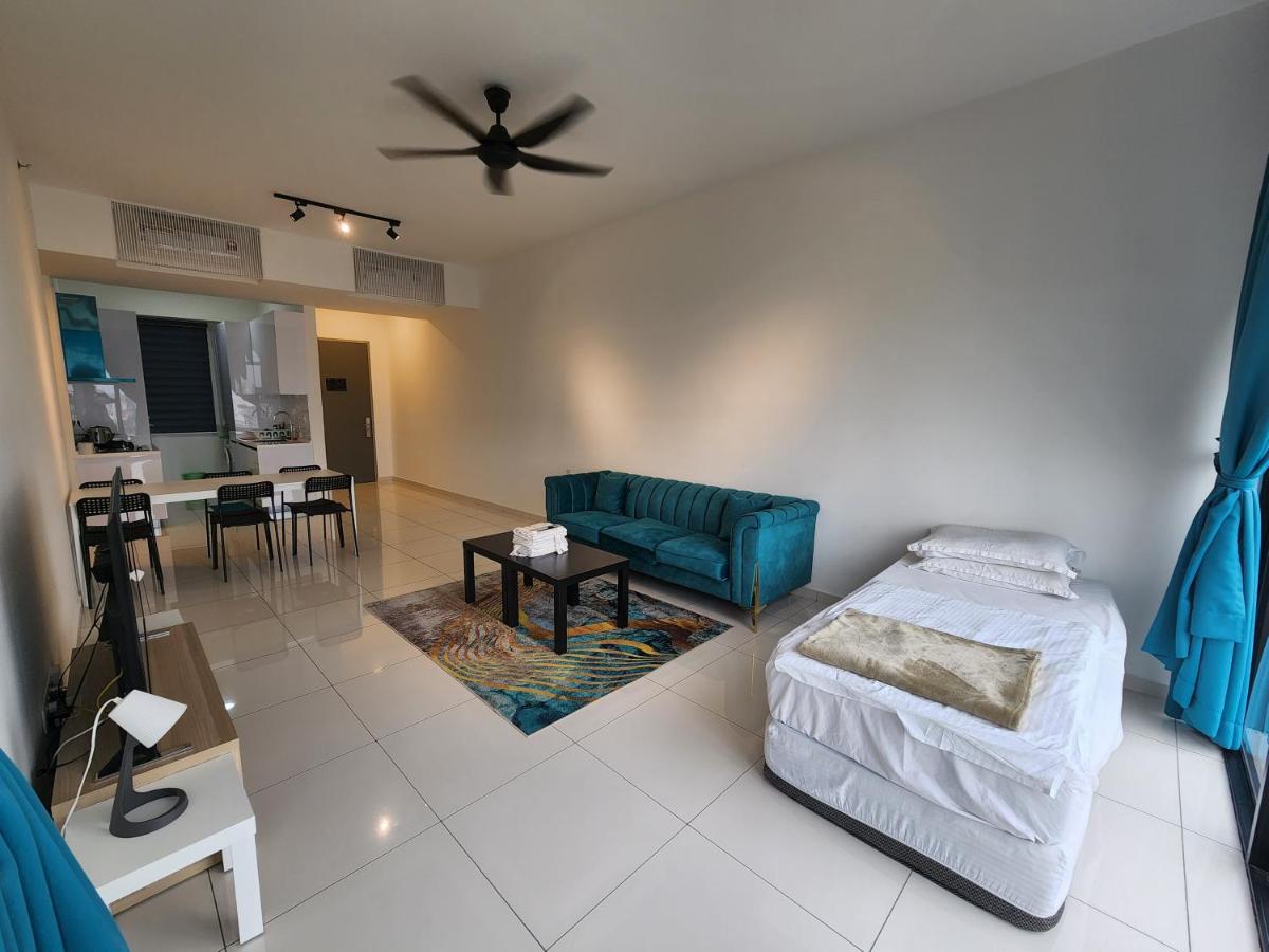 Beacon Executive Suites - Penang George Town Bagian luar foto